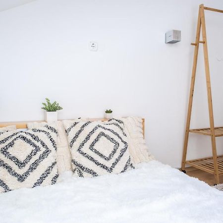 Sziklai Apartman Veszprem Ngoại thất bức ảnh