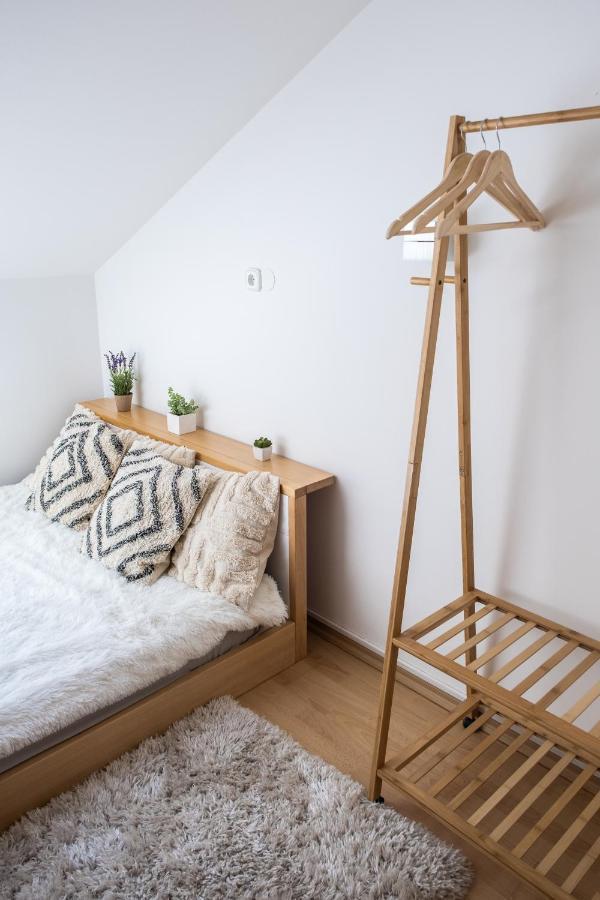 Sziklai Apartman Veszprem Ngoại thất bức ảnh