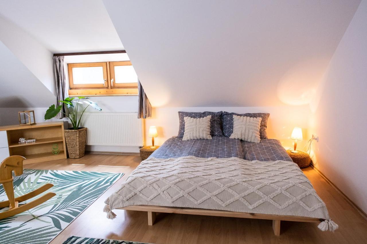 Sziklai Apartman Veszprem Ngoại thất bức ảnh