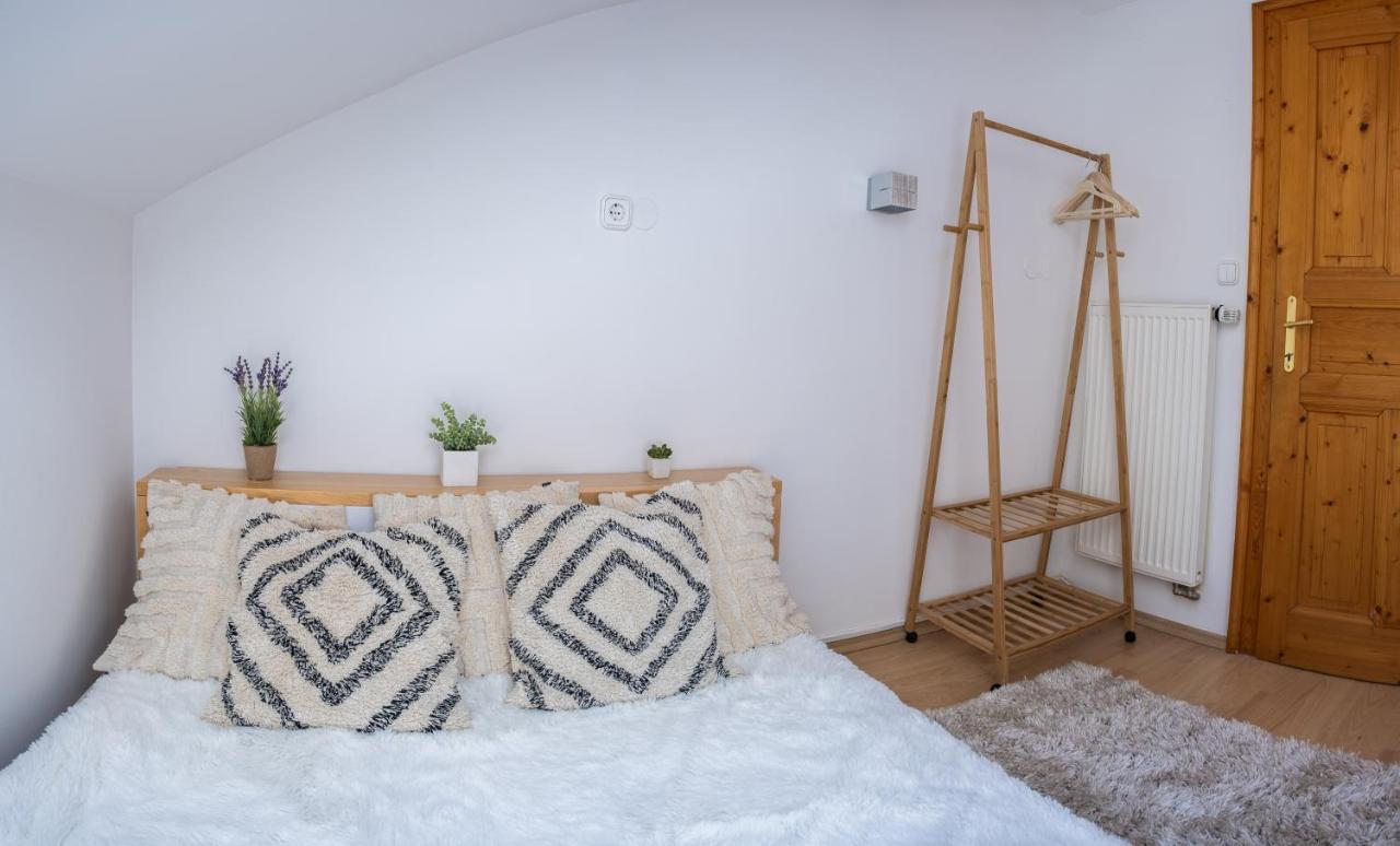 Sziklai Apartman Veszprem Ngoại thất bức ảnh