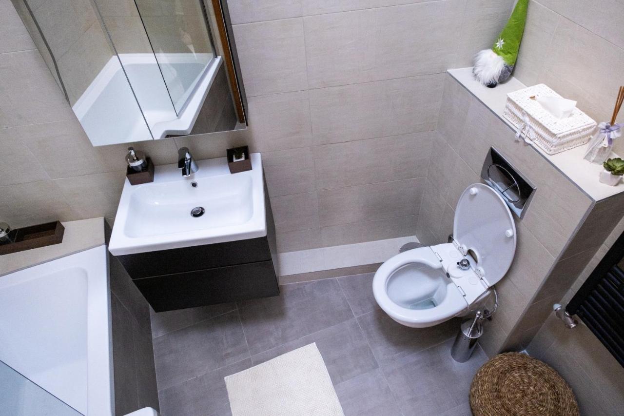 Sziklai Apartman Veszprem Ngoại thất bức ảnh